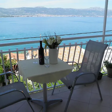 Adria Apartman *